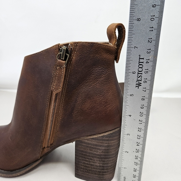 BP. Lance Womens Cognac Leather Booties Sz 8M Wood Block Stacked Heels Winter - Picture 10 of 13